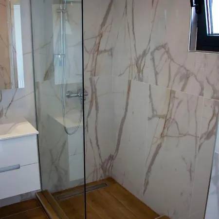 아파트 Harmony Superior 야고디나